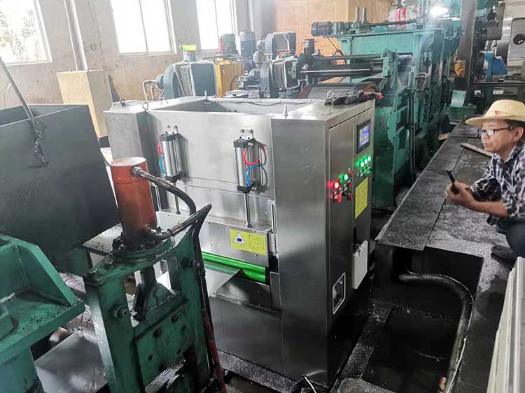 拉嬌平整涂油機(jī)